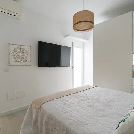 Sunnyland Villa