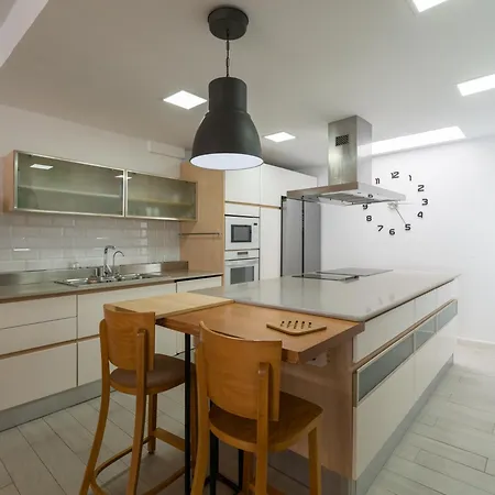 Sunnyland Villa