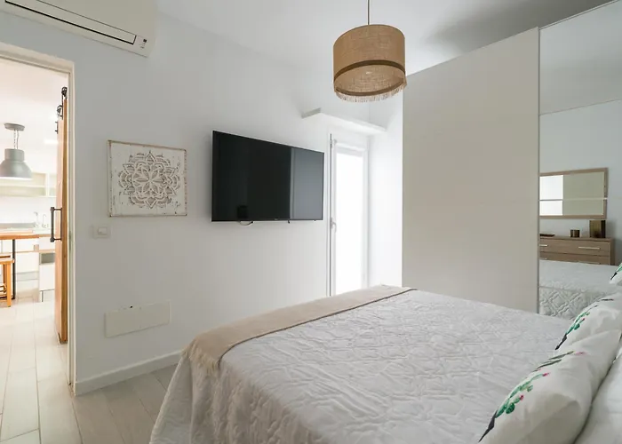 Sunnyland Villa